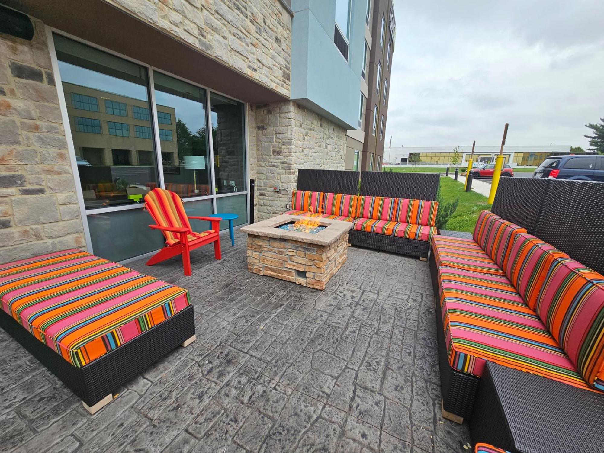 Home2 Suites By Hilton Allentown Bethlehem Airport Екстер'єр фото